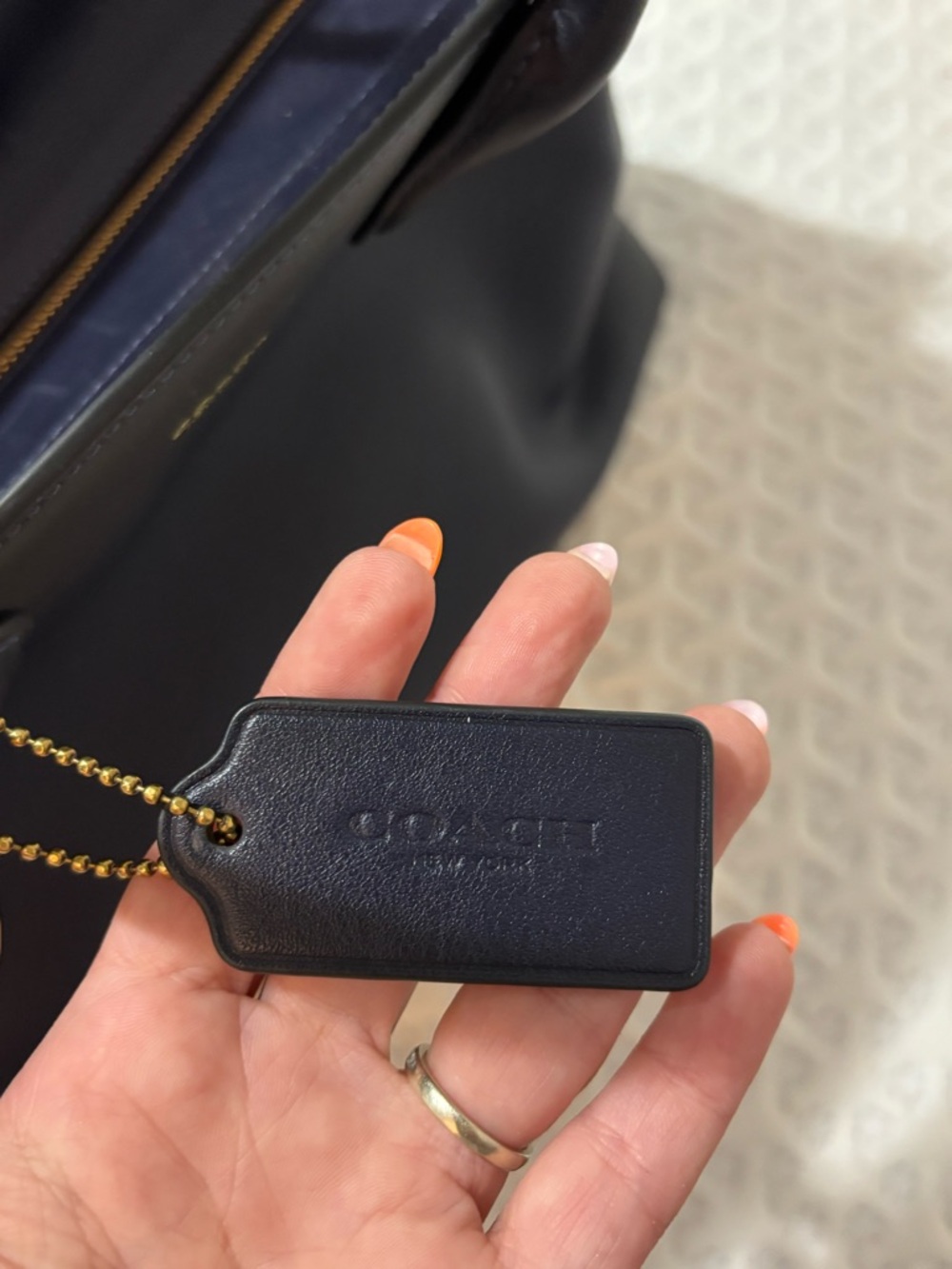 Coach Empire Carryall 40 - Picture 6 of 14